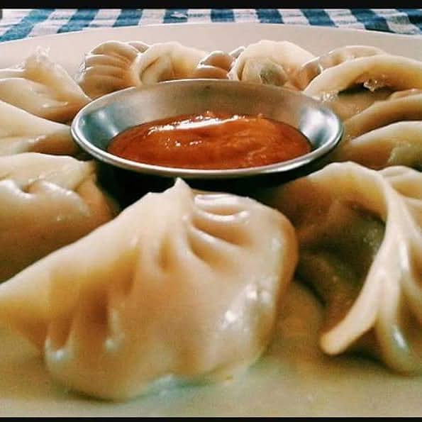 CHICKEN MOMO
